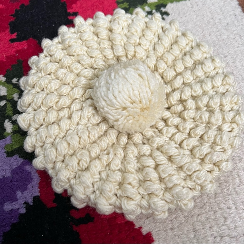 Vintage 1970s K-Mart Cream Bauble Knit Beret Hat
